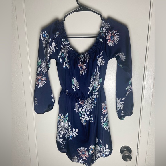 Fashionova Navy Blue Floral Romper - Picture 2 of 4